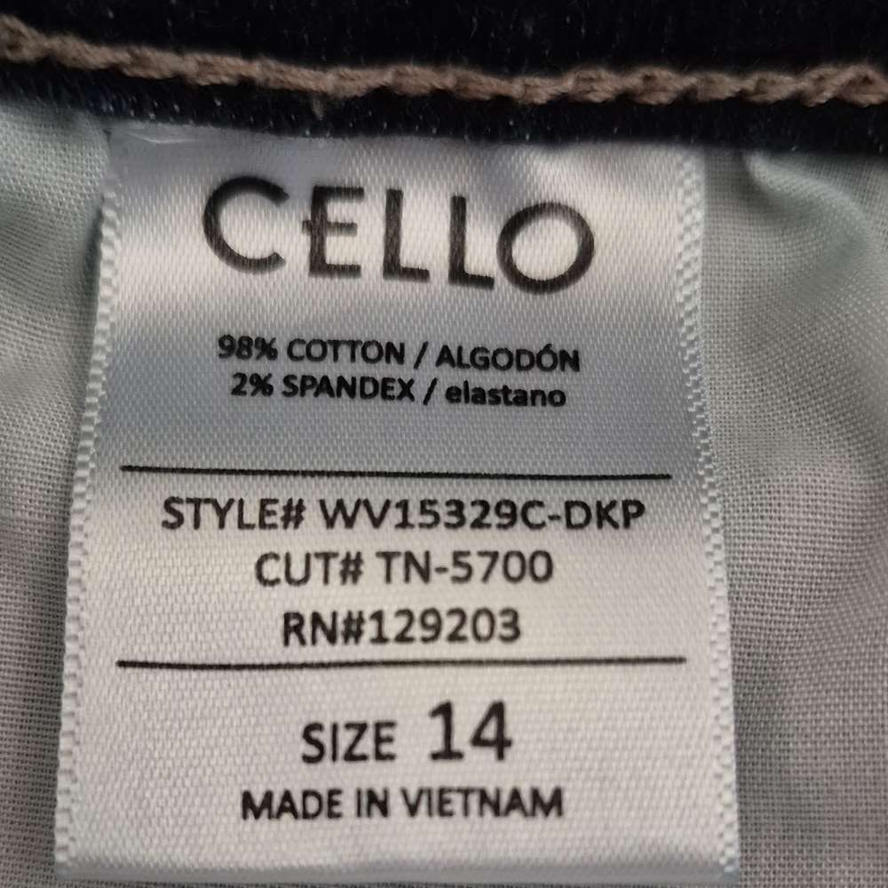 Cello Women's Size 14 Holly Springs Mid Rise Distressed Skinny Ankle EUC - Picture 8 of 8